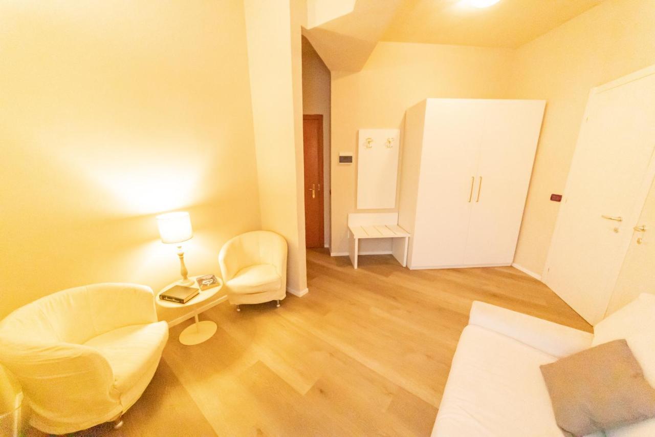 Hotel Rosa Dei Venti Леричі Екстер'єр фото